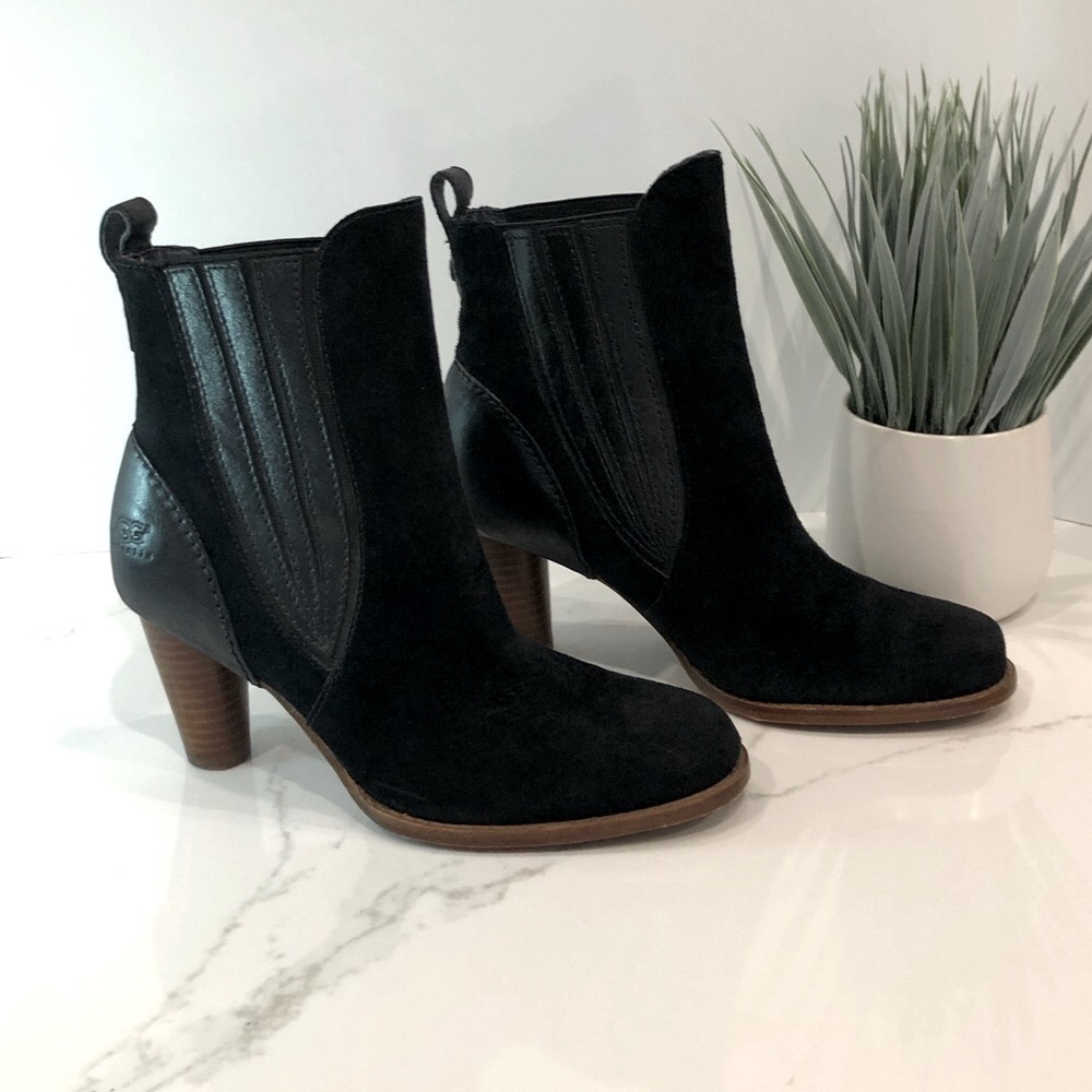 Ugg Australia Oliviya Suede Chelsea Ankle Boot